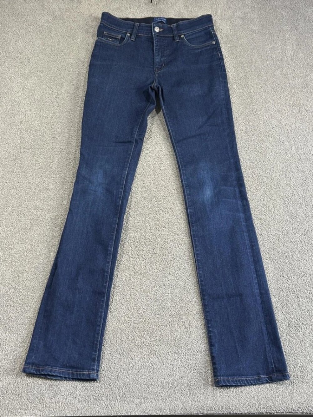 Women's dark blue slight-flare casual jeans
